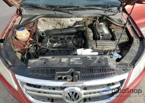 2010 Volkswagen Tiguan Wolfsburg Edition из США, поврежденный, VIN WVGAV7AX3AW001762